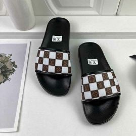 Picture of LV Slippers _SKU604984187332011